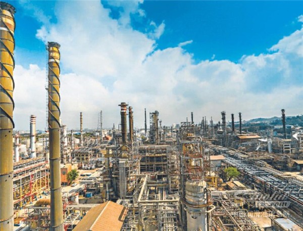 Saudi-Arabia-eyes-investment-in-BPCLs-new-refinery-project-729x556.jpg